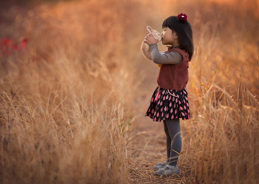 Lisa Holloway Kids Photography With Farm Animals