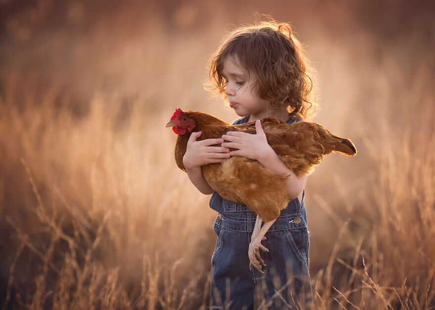 Lisa Holloway Kids Photography With Farm Animals