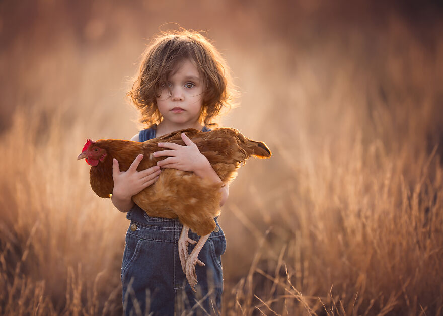 Lisa Holloway Kids Photography With Farm Animals