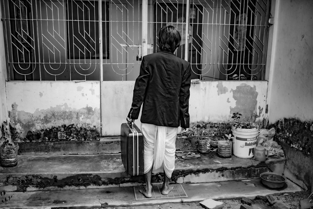 The Stranger: Soulful Photo Series By Pranto Nayan 