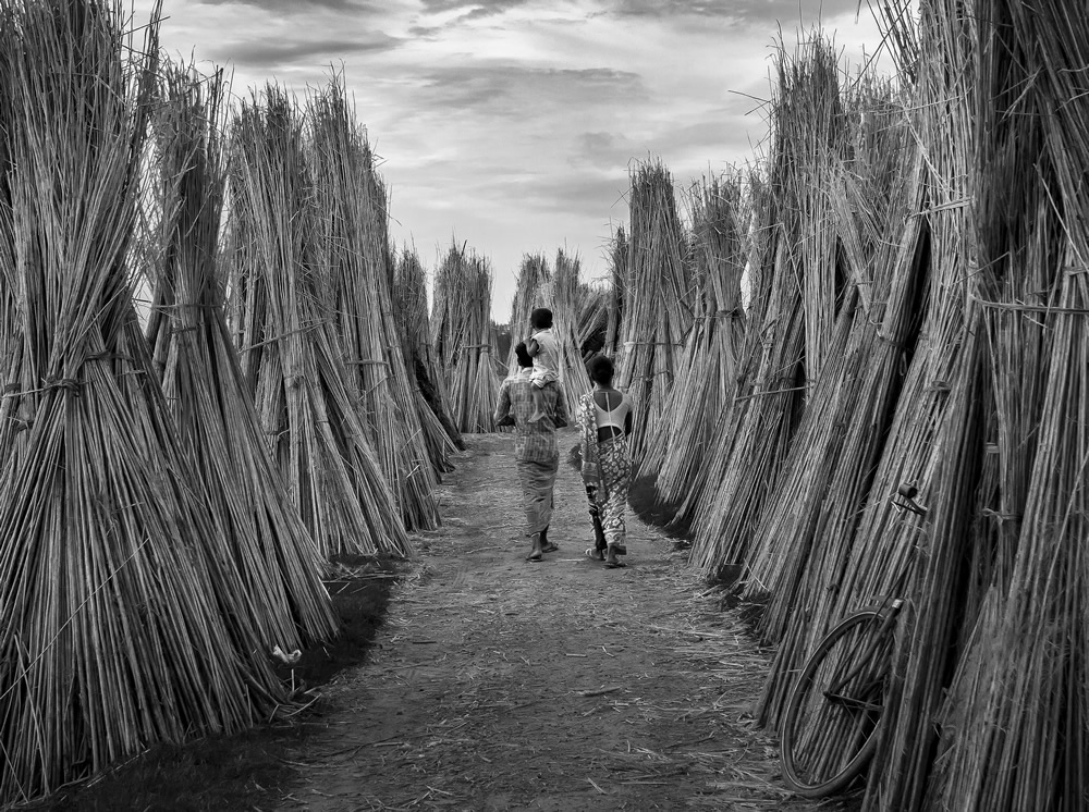 When The Monsoon Comes: Photo Series By Tuhin Biswas 