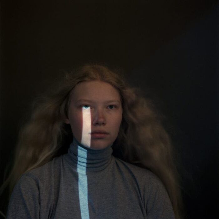 Eerie And Surreal Photos Of People Captured With Analog Camera By Titus Poplawski