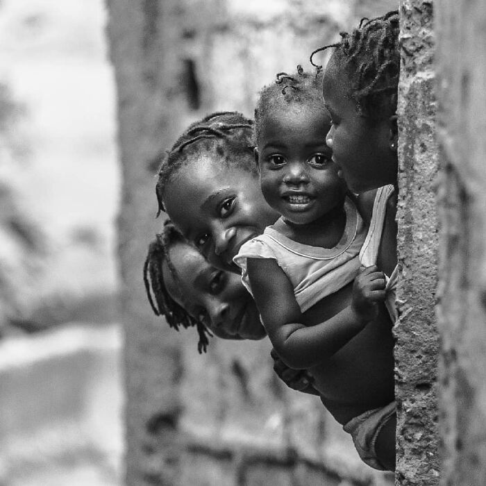 Everyday Life And Hardships Of Mozambican People By Gregory Escande