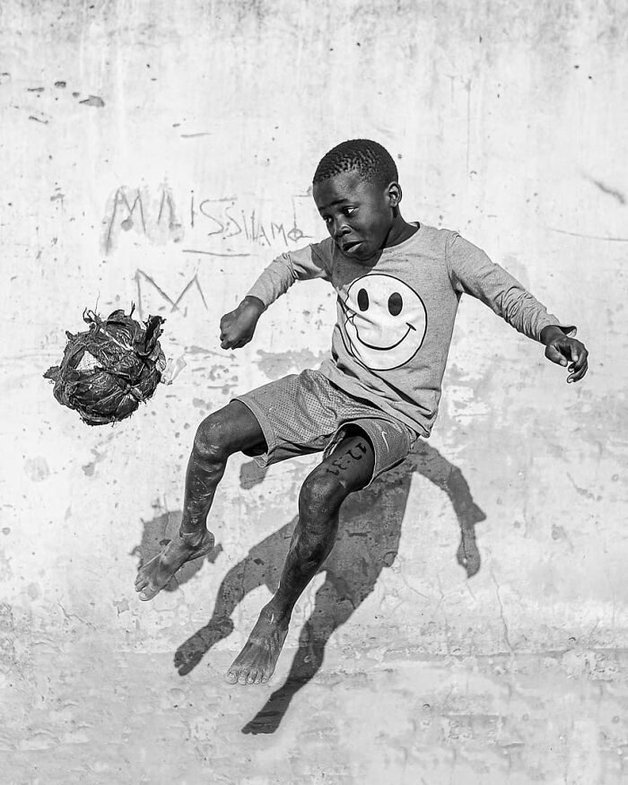 Everyday Life And Hardships Of Mozambican People By Gregory Escande