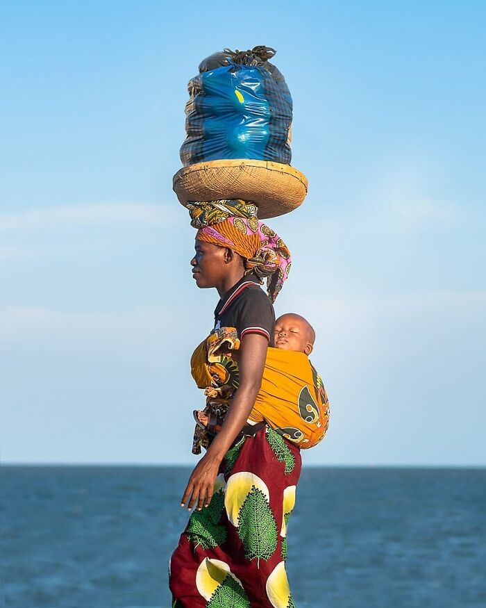 Everyday Life And Hardships Of Mozambican People By Gregory Escande