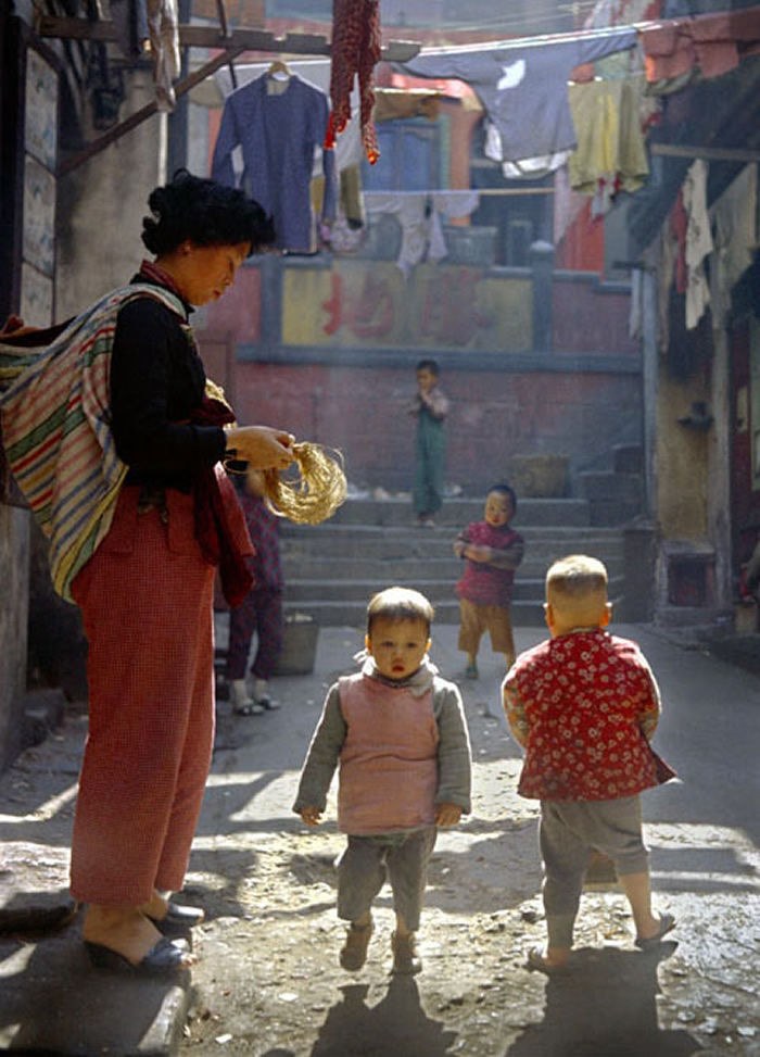 Color Photographs From Master Photographer Fan Ho 