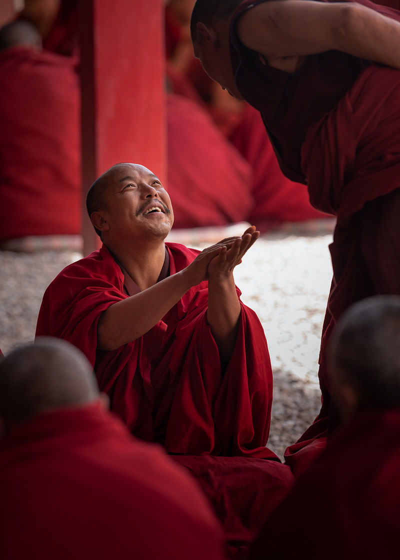 The Daily Life Of Tibetan Buddhist In The Temple By Li Ye 