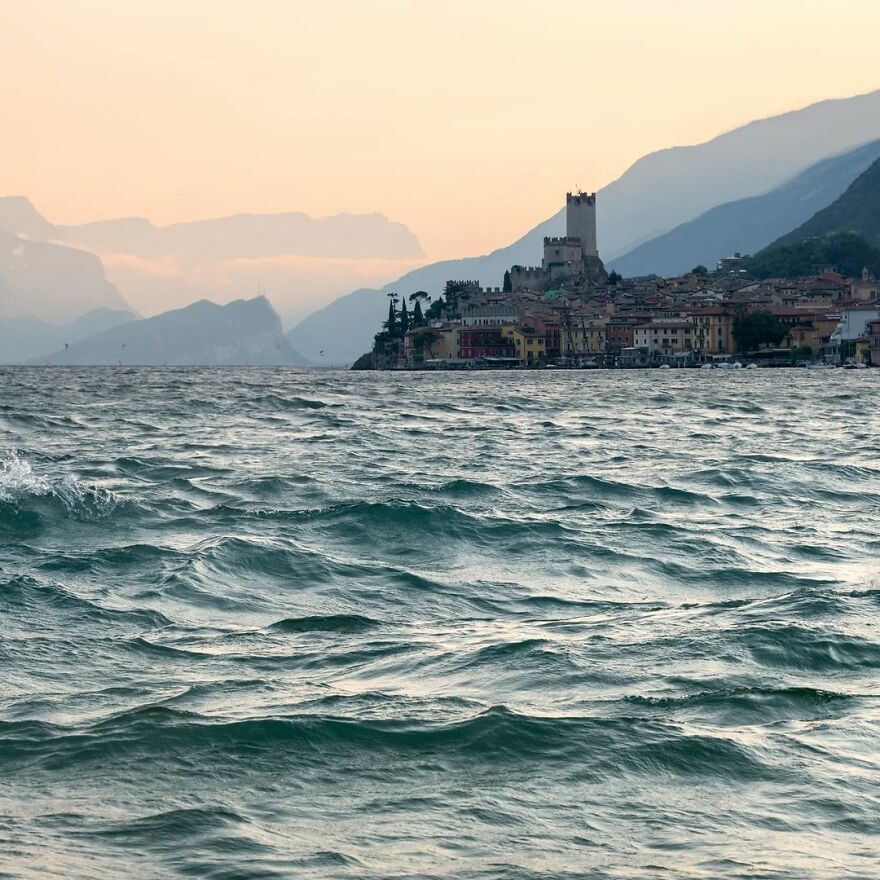 30 Beautiful Castles Around The World Captured By Vincent Croce