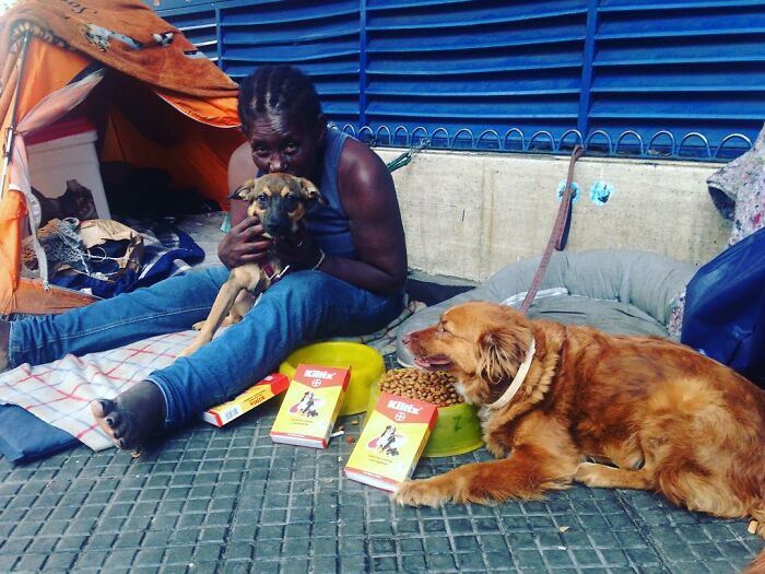 The Lives Of Homeless People And Their Dogs: 30 Touching Photographs From MRSC IG Page