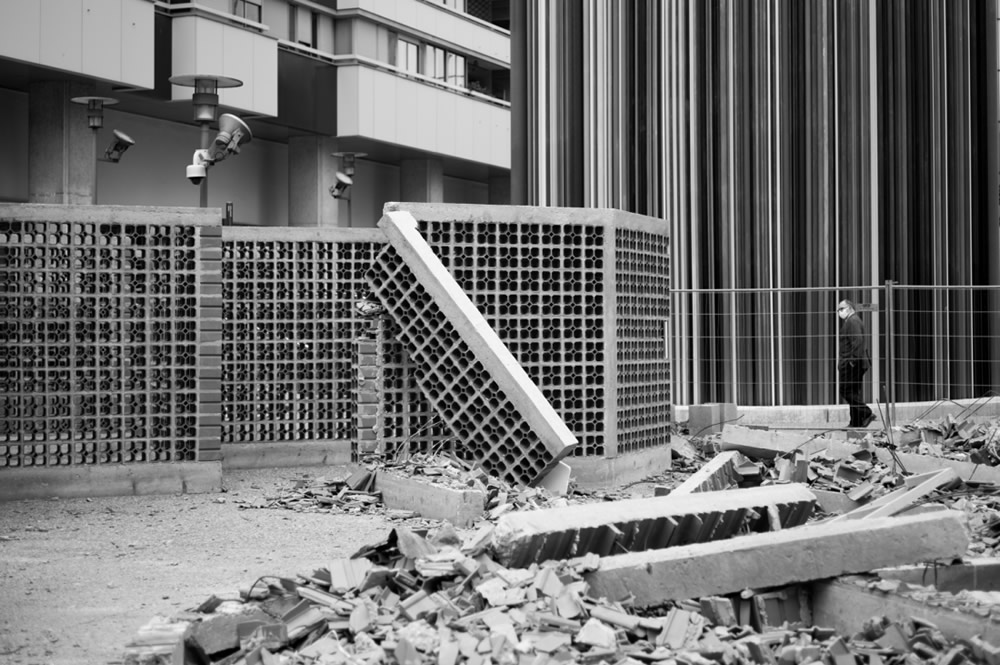 Back to la Défense: Photo Series By Adriana Ferrarese