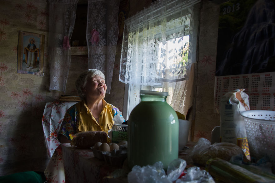 Photographer Olga Kouznetsova Captured 73-Year-Old Woman Living Alone On The Edge Of Civilization