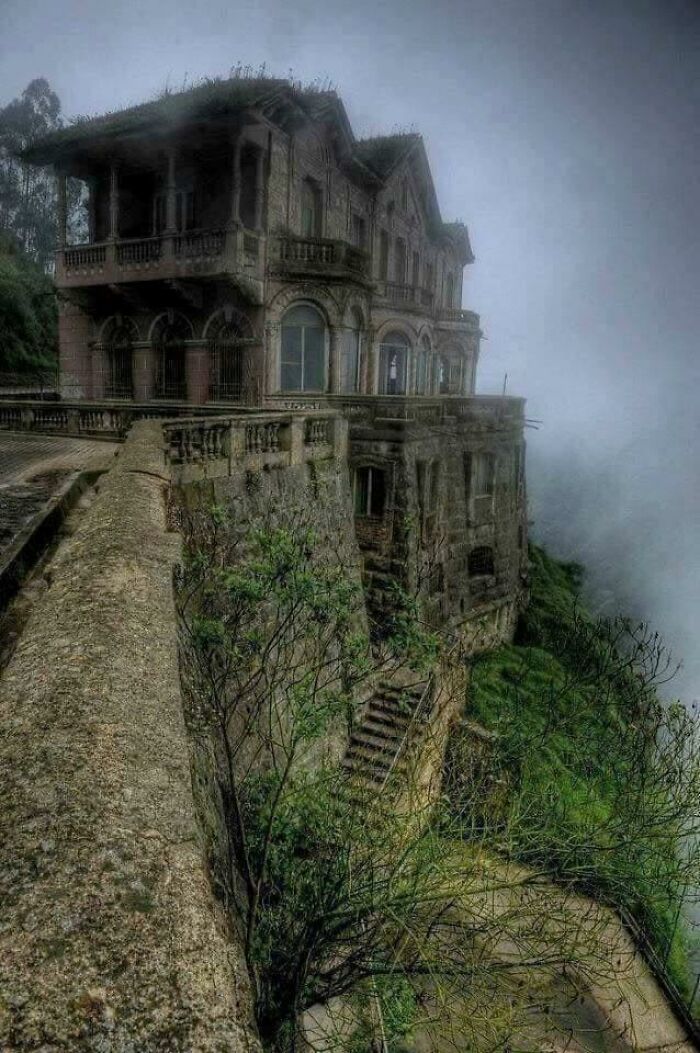 30 Abandoned Places Shared In This Facebook Group Will Take Your Breath Away