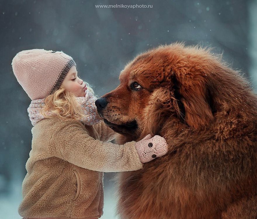 25 Beautiful Fairy Tale-Like Photos Of Kids And Animals