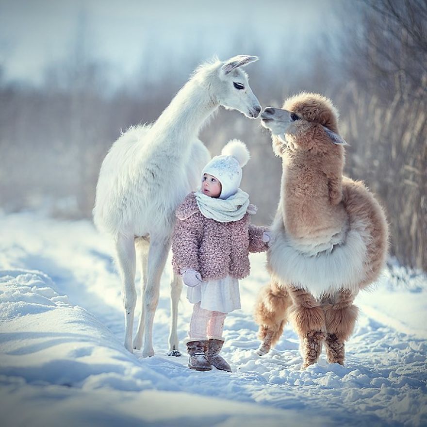 25 Beautiful Fairy Tale-Like Photos Of Kids And Animals