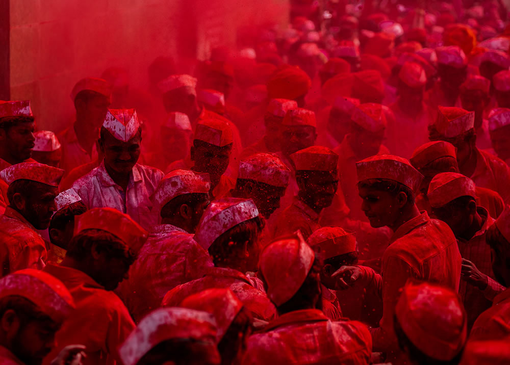 The Red Festival: An Amazing Photo Series By Vedant Kulkarni