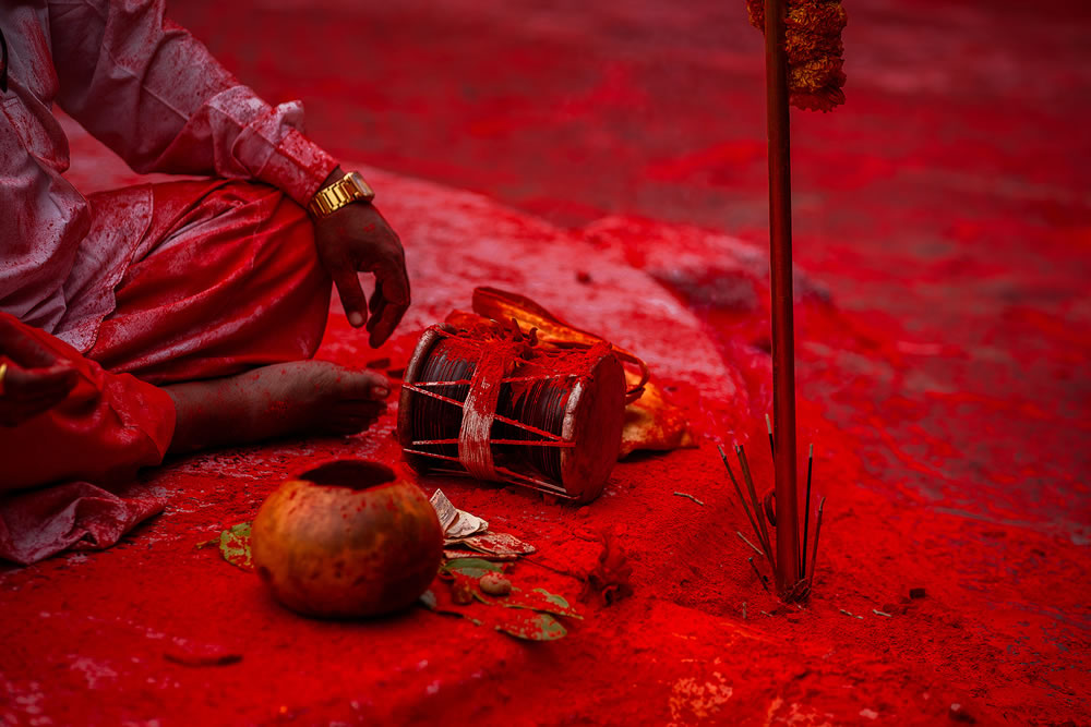 The Red Festival: An Amazing Photo Series By Vedant Kulkarni