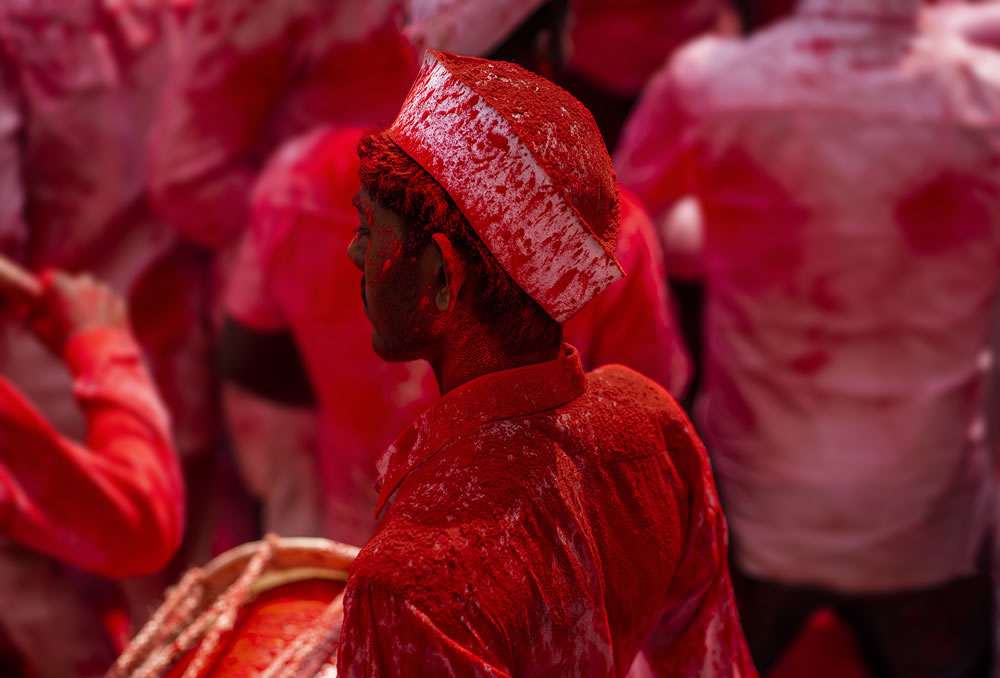 The Red Festival: An Amazing Photo Series By Vedant Kulkarni