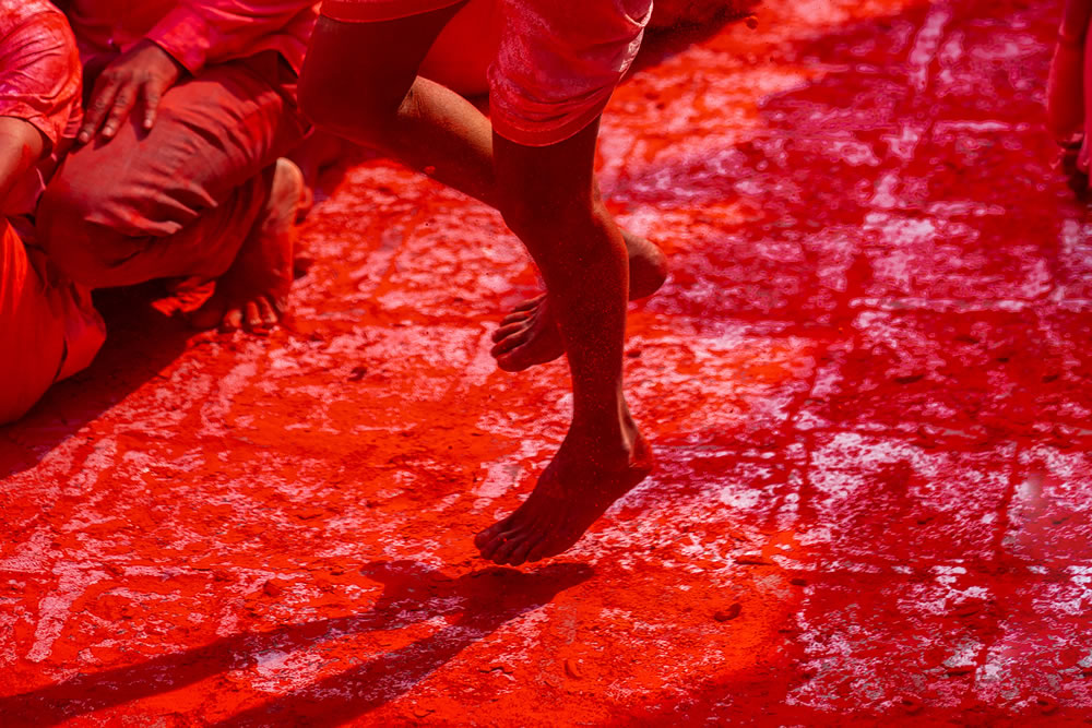 The Red Festival: An Amazing Photo Series By Vedant Kulkarni