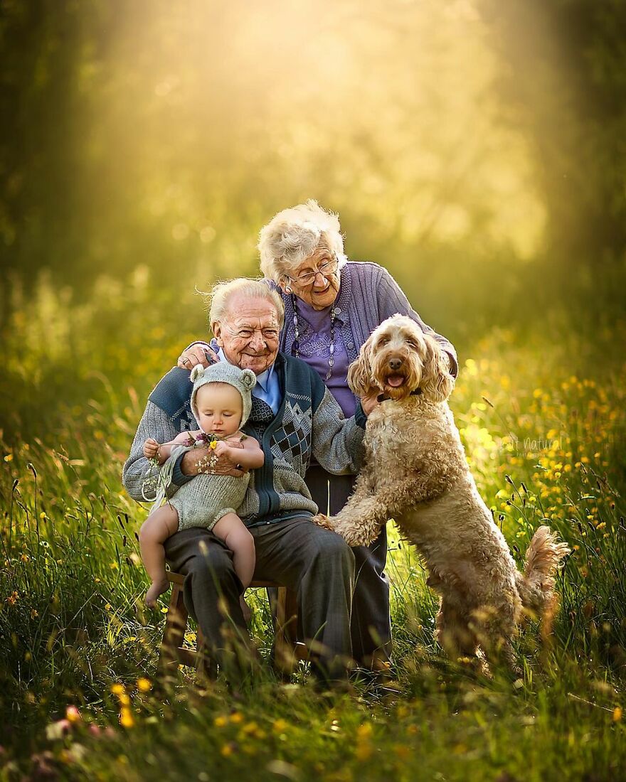 Photographer Sujata Setia Emotionally Captures Grandparents With Their Grandkids