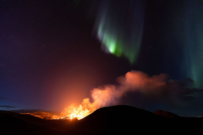 The Beautiful Images From 2021 Northern Lights Photographer Of The Year