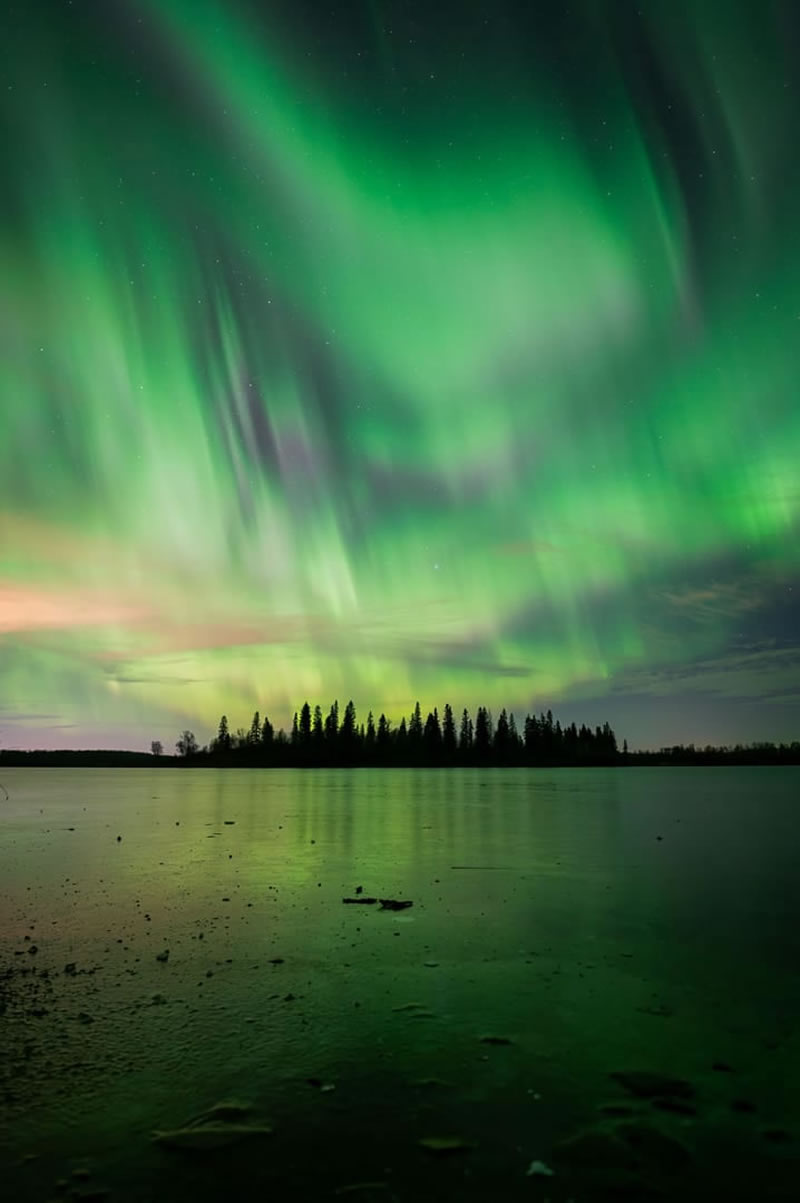 The Beautiful Images From 2021 Northern Lights Photographer Of The Year