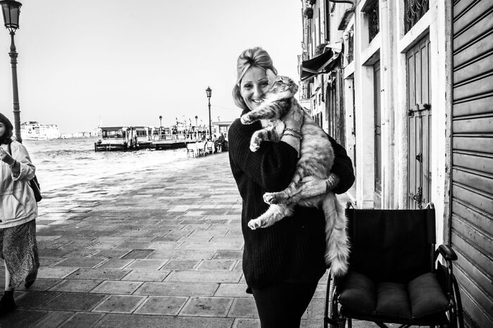 Photographs Of People With Their Cats In Venice, Italy By Marianna Zampieri