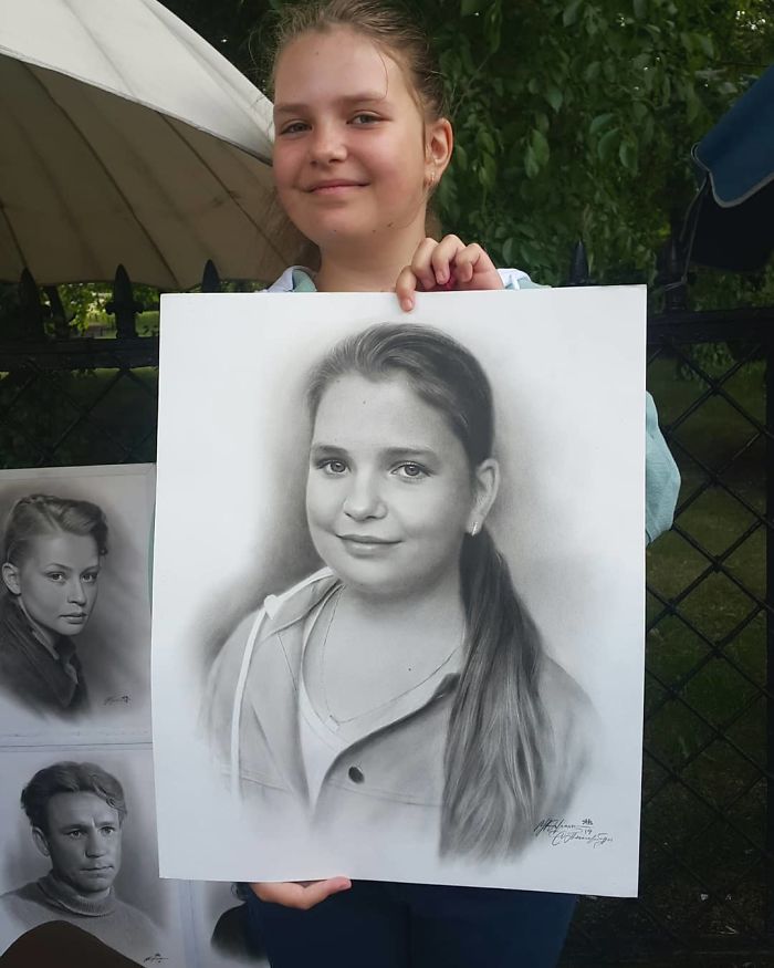 Russian Artist Nikolay Yarakhtin Amazingly Draws Realistic Portraits In Just One Hour