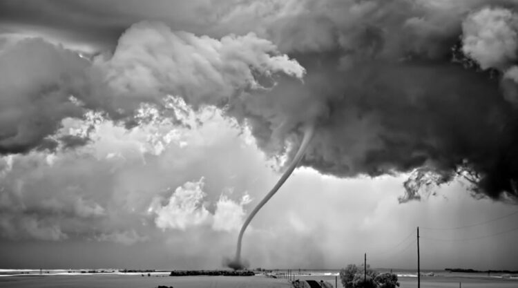 Photographer Mitch Dobrowner Captured Raw Elegance and Unpredictable Storms