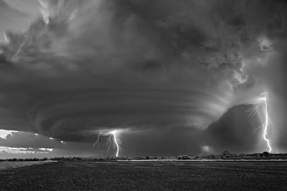 Photographer Mitch Dobrowner Captured Raw Elegance and Unpredictable Storms