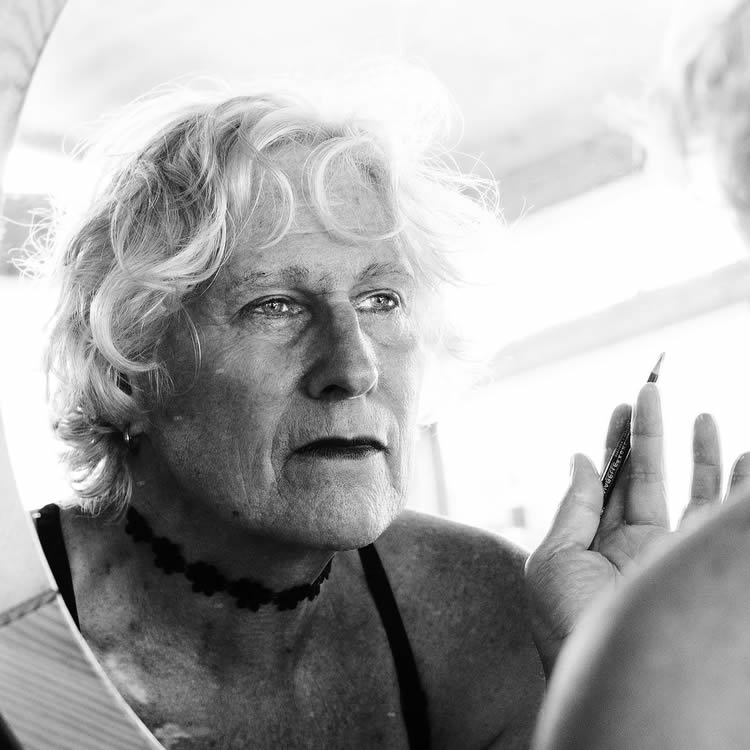 Black and White Portraits of Seniors By Arianne Clement