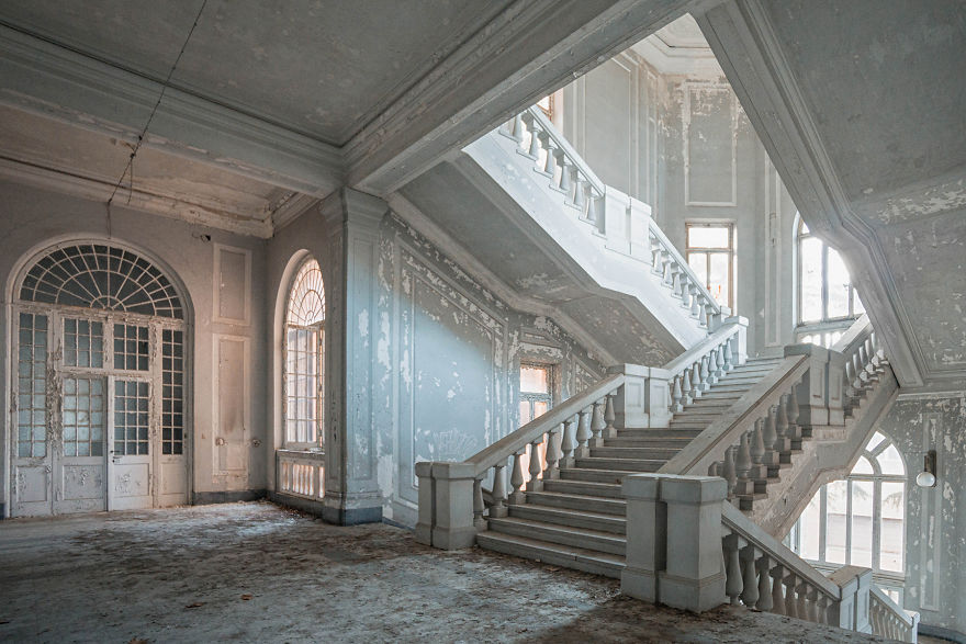 The Elegance Of Abandoned Places By Romain Thiery