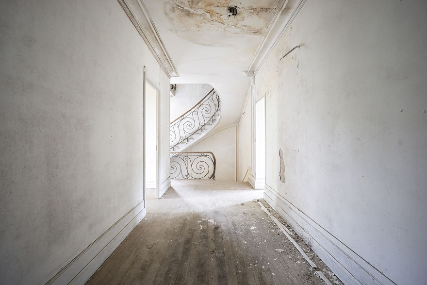 The Elegance Of Abandoned Places By Romain Thiery