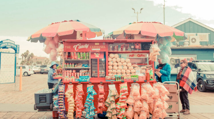 Photographer Strolled Through Streets Of Los Angeles At Random And Took Dreamy Pictures There