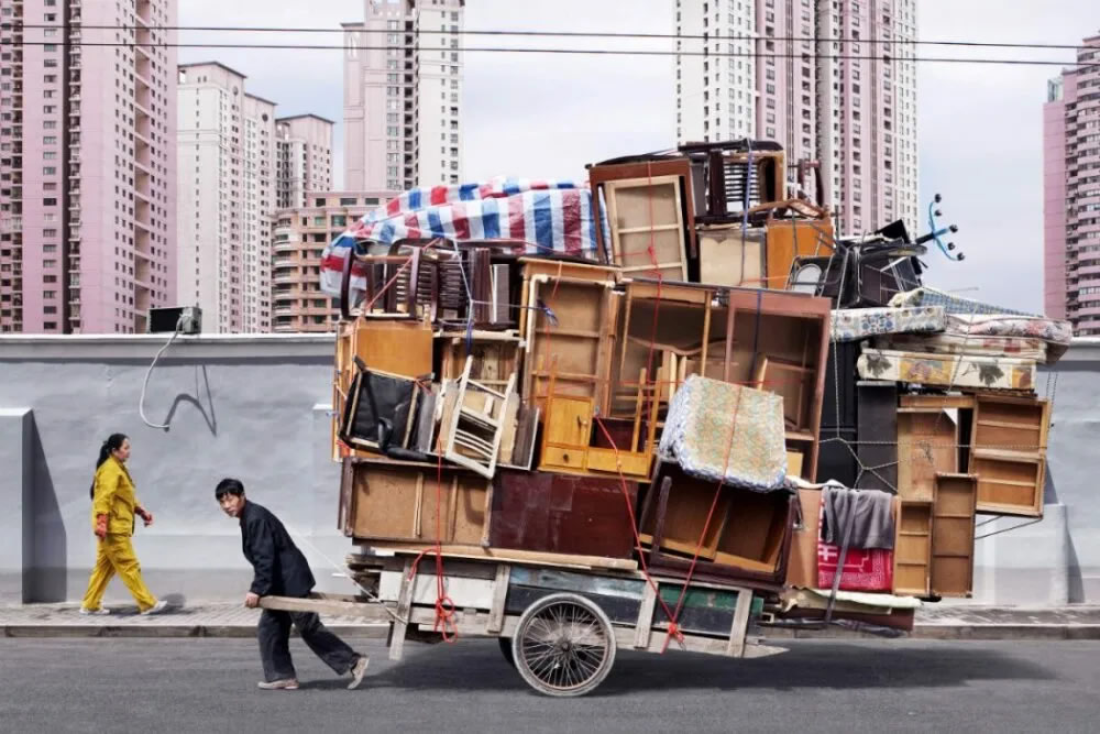 Totems Shanghai's Porters By Alain Delorme