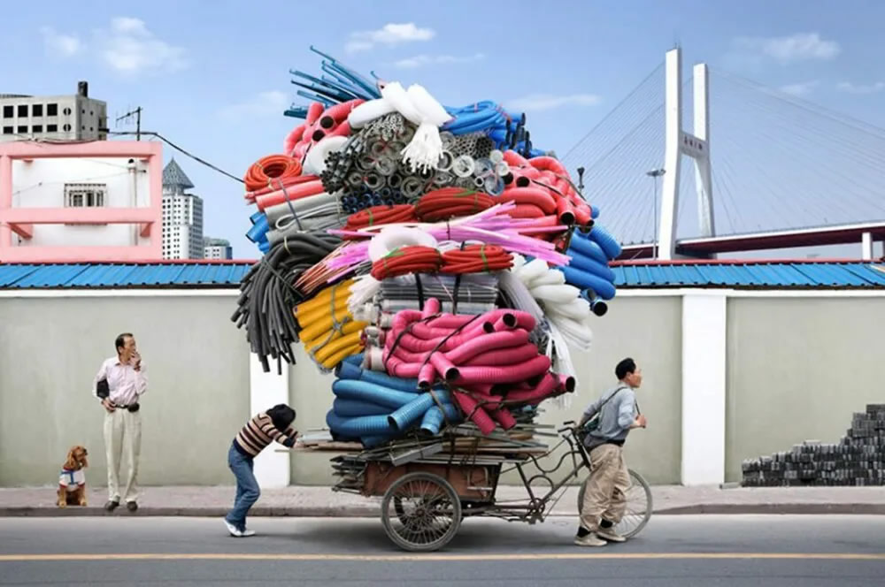 Totems Shanghai's Porters By Alain Delorme