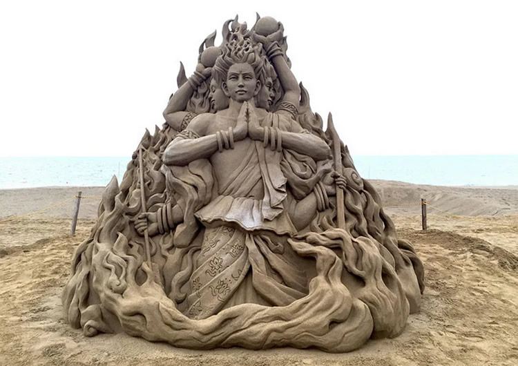 Sand Sculptures by Toshihiko Hosaka