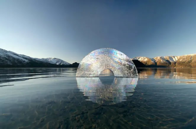 Reflective Circle Sculptures By Martin Hill