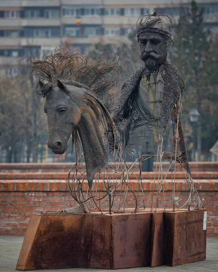 Industrial Metal Wires Sculpters By Darius Hulea