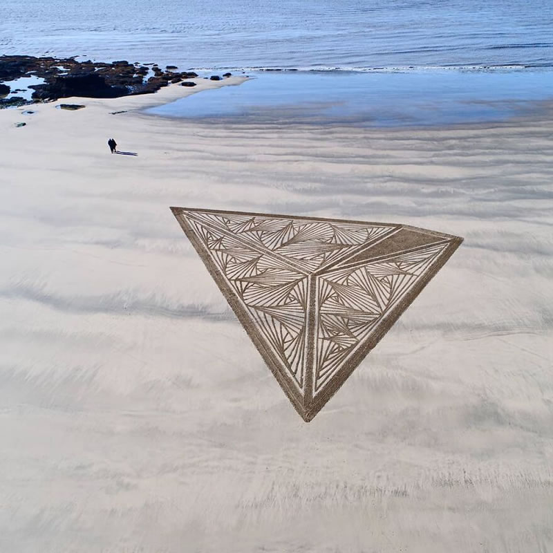 Giant Sand Drawings by Jben