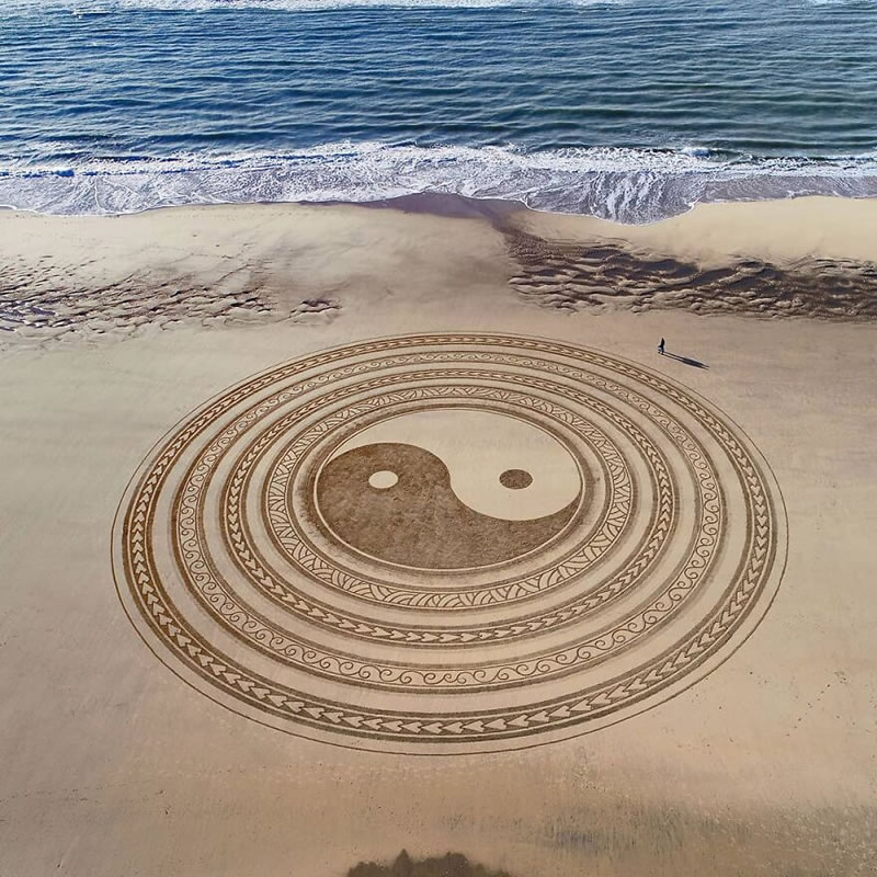 Giant Sand Drawings by Jben