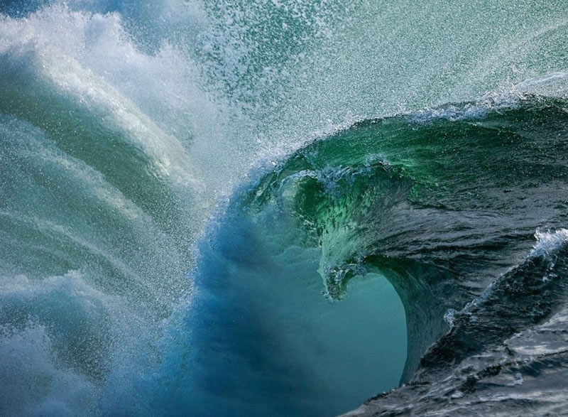 Incredible Photos of Waves By Ray Collins