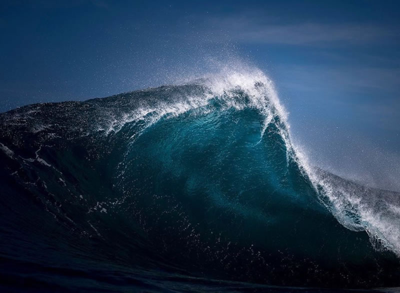 Incredible Photos of Waves By Ray Collins