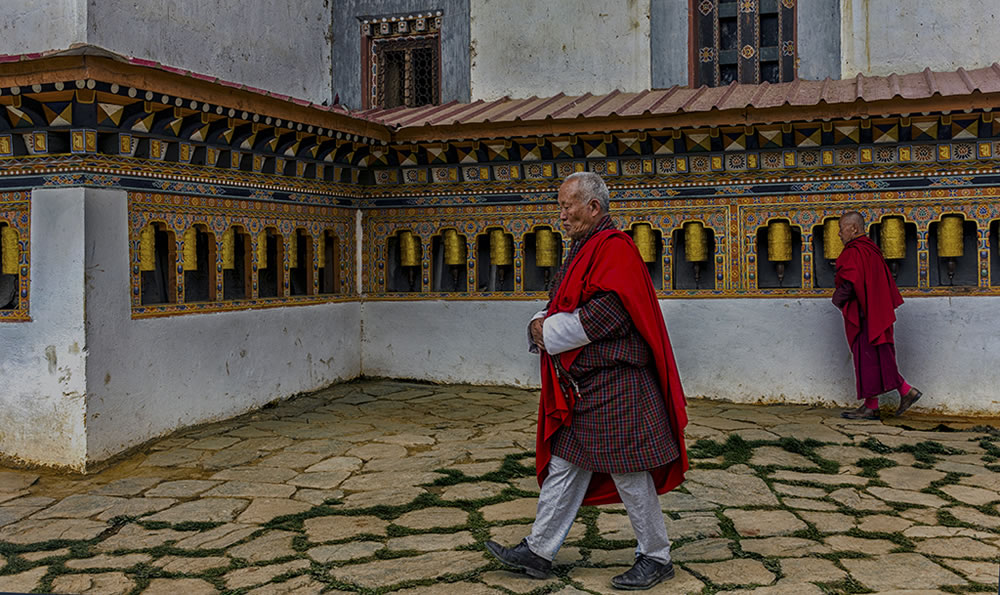 Indian Street Photography By Konark Basu