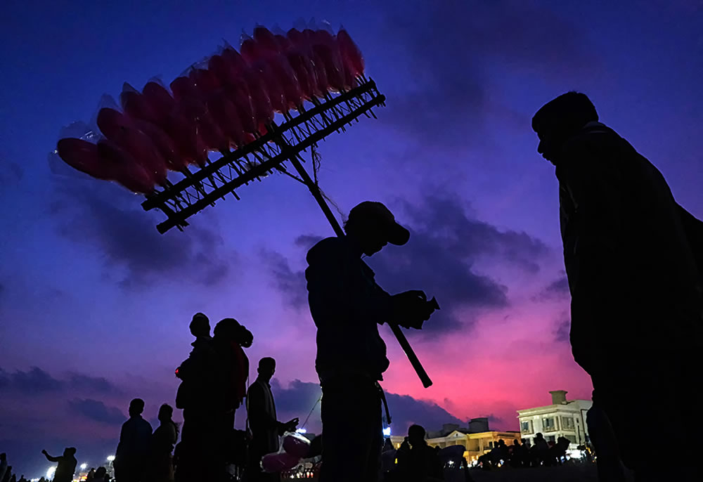 Indian Street Photography By Konark Basu