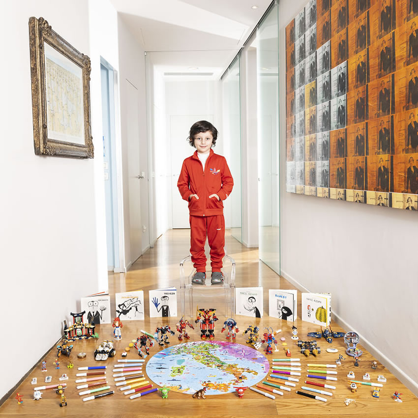 Toy Stories Children Photos By Gabriele Galimberti