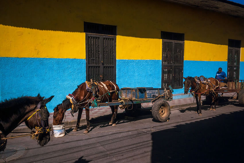 Colorful Street Photography Of Nicaragua By Dan Morris