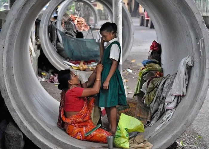 Unconditional Love Of Moms Heartwarming Photos