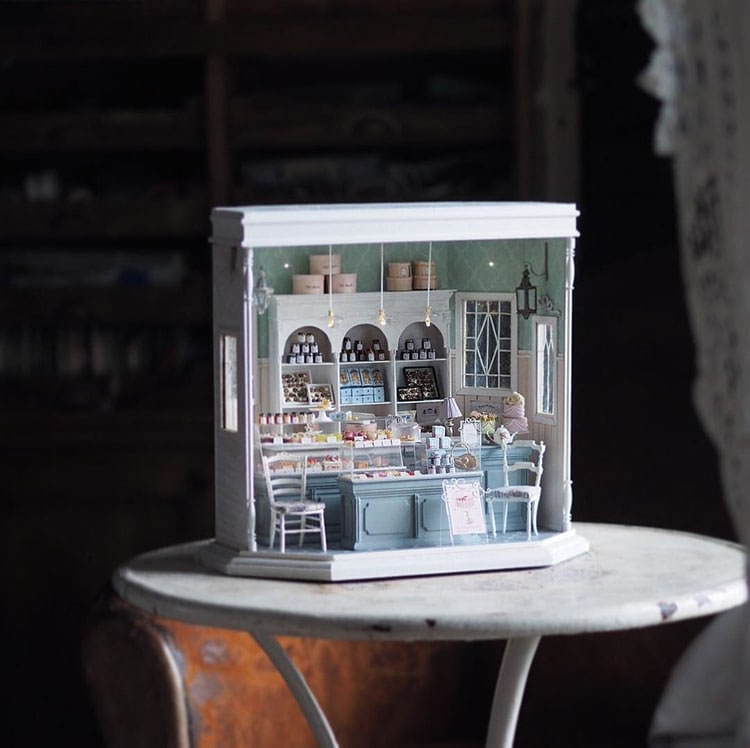 Miniature Antique Furnitures By Kiyomi