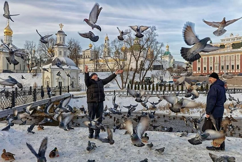 Russian Daily Life Street Photography By Alexander Petrosyan