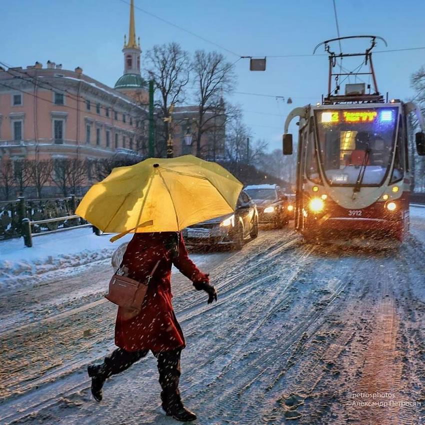 Russian Daily Life Street Photography By Alexander Petrosyan